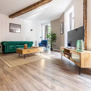  Appartement Vivienda Turistica Plaza De Tres Pilares Spanje
